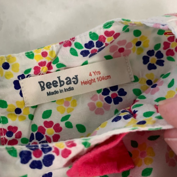 Flowered dress - Picture 2 of 3